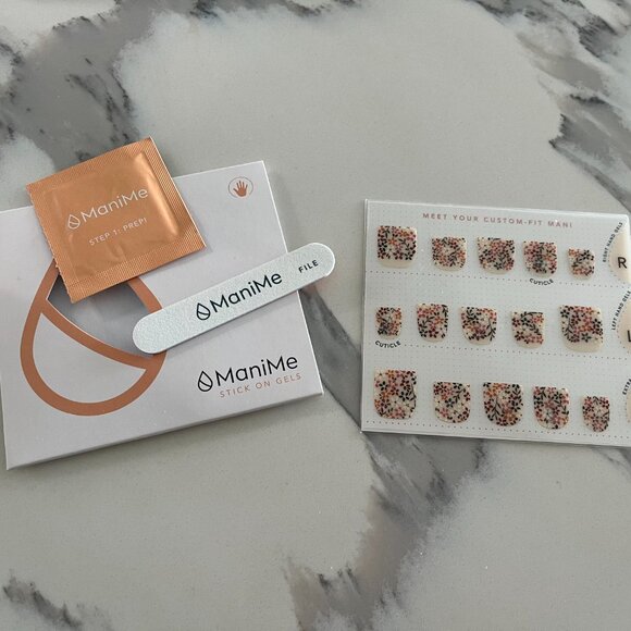 ManiMe Stick-On Gel Manicure - Falling For Fall - Picture 2 of 3